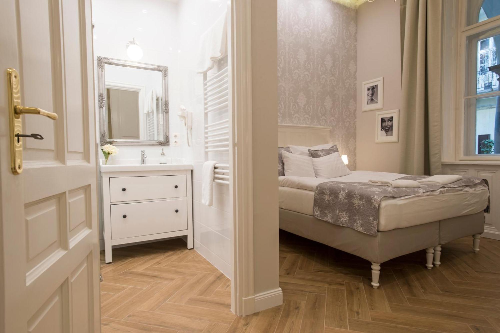 Serenity Boutique Будапеща Екстериор снимка